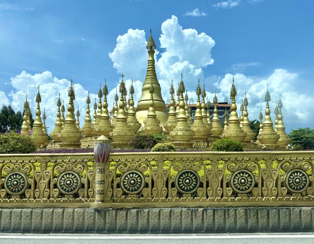 芒市小金塔旅行图片 3