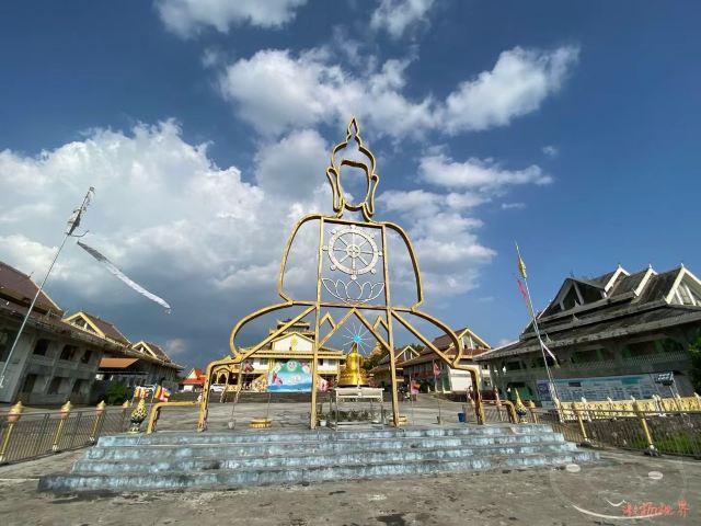 瑞丽市总佛寺旅行图片 1