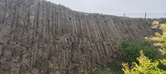 谷力脑包火山地质遗迹旅行图片 1