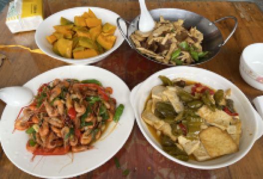 岳西山林土鸡农家乐美食图片