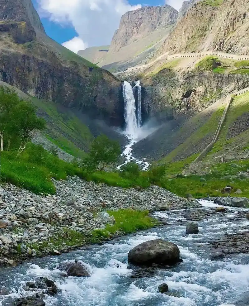 长白瀑布-安图-beauty of love