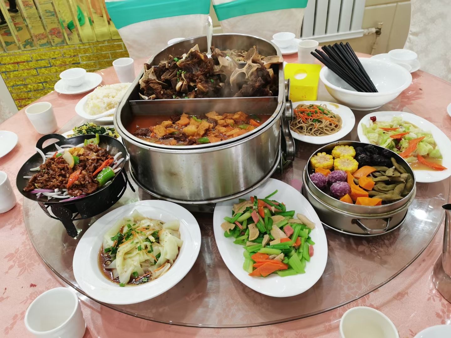 达拉特旗金珠事宴城酒店餐厅图片