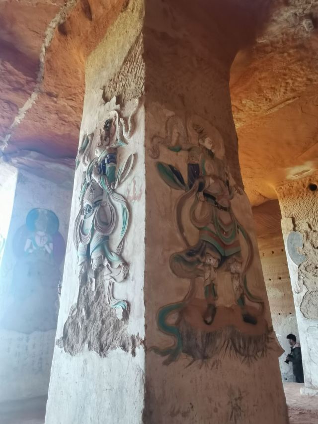 罗汉洞石窟旅行图片 5