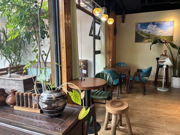 翠步厘旅咖驿站