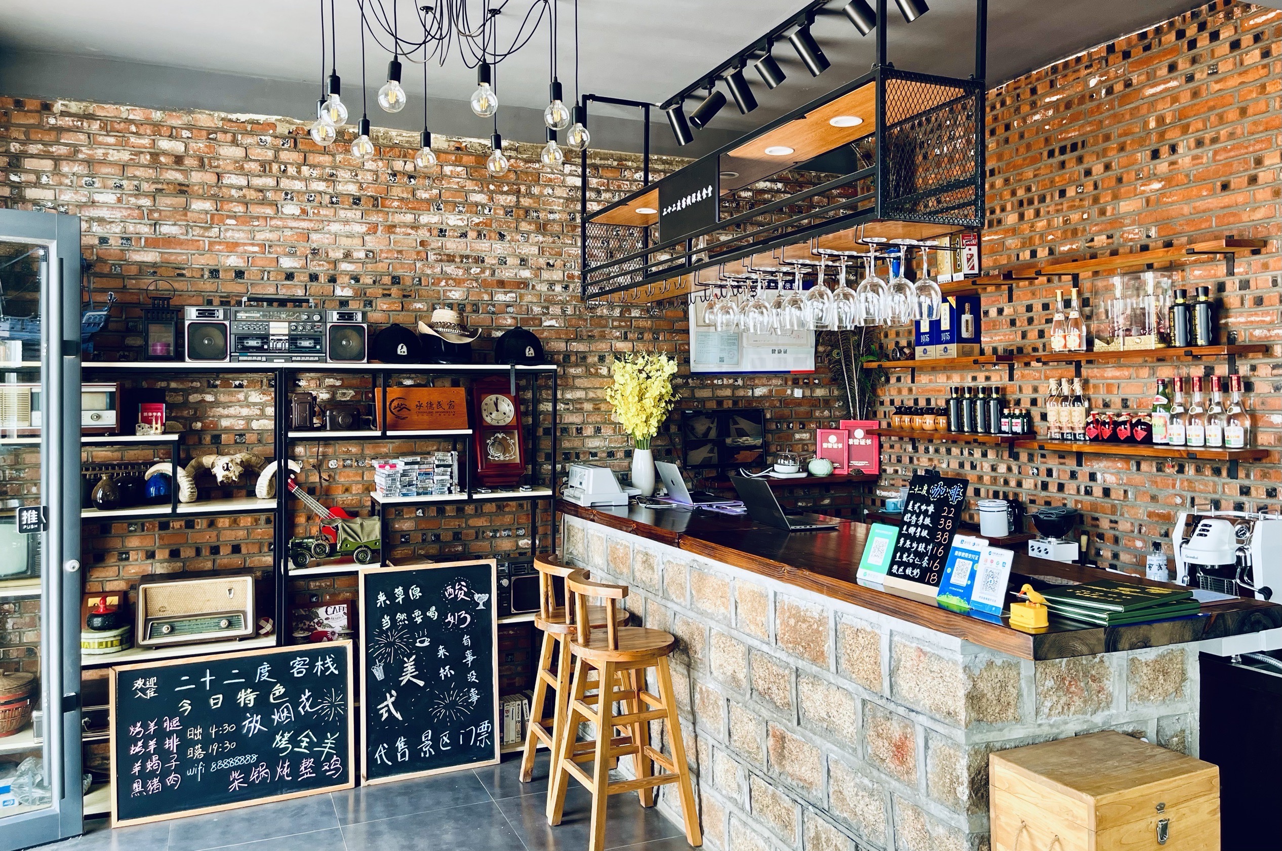 二十二度客栈深夜食堂餐厅图片