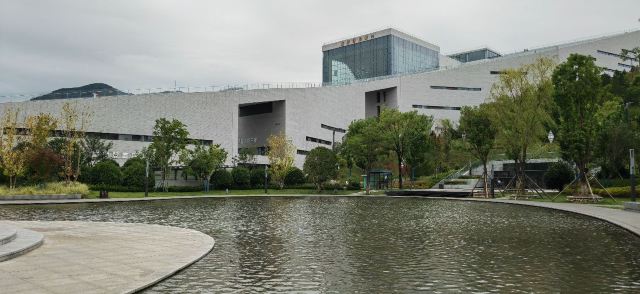 秦岭博物馆广场旅行图片 1