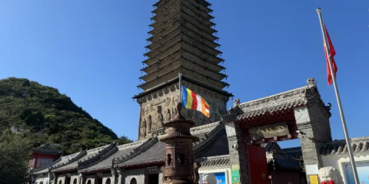 朝陽市鳳凰山旅遊景區-雲接寺