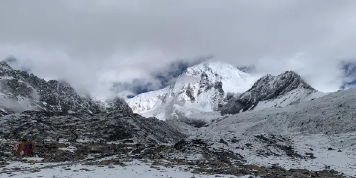 瓊穆崗嘎雪山景區