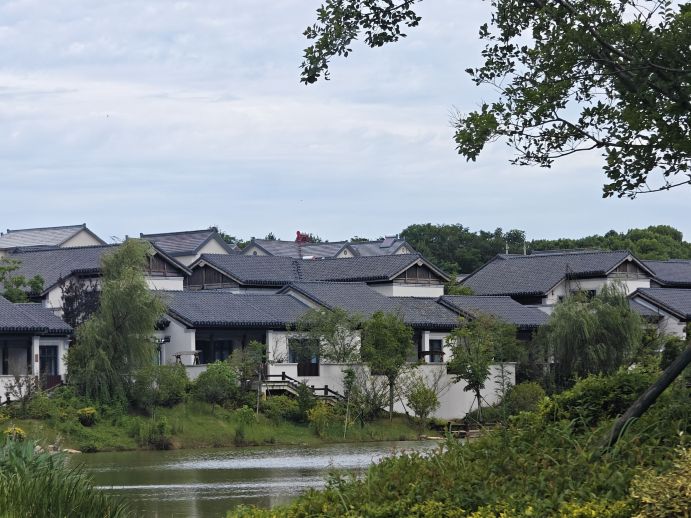 南京高淳域见芳草地度假酒店·域景中餐厅