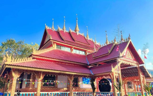 勐根村大寨佛寺旅行图片 2