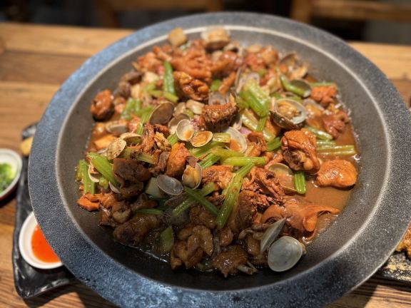 李山记铁板炒鸡(大明湖店)