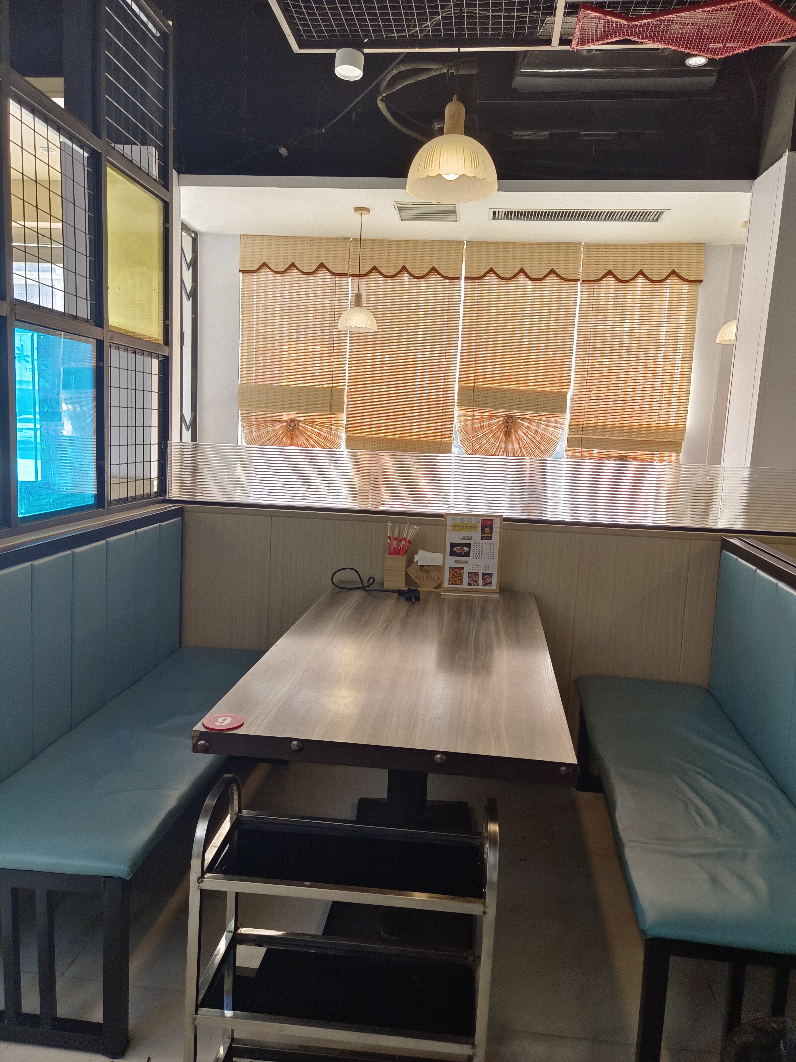 鱼非鱼秘制烤全鱼(西华店)餐厅图片