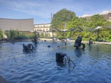 Tinguely-Brunnen-巴塞尔-猫猫在旅行