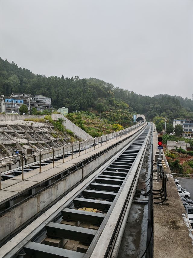 凤凰磁浮观光快线旅行图片 1
