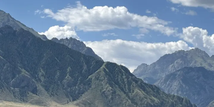 烏斯圖旅遊景區