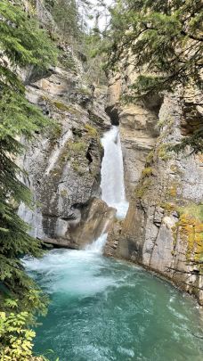 强斯顿峡谷-Improvement District No. 9-YoYo_7P1C1G5A