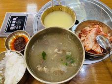 小黄牛朝鲜族特色汤饭馆(长白山店)-安图-duguguiren