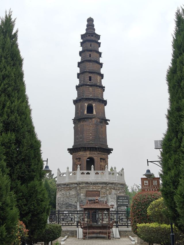 千佛铁塔旅行图片 1