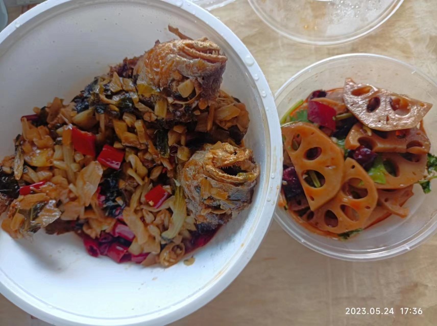 小四川石锅鱼(鑫佳花园店)