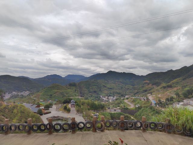 矿坑冰城旅行图片 1