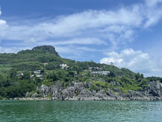万峰湖红椿船舶旅游乘船区旅行图片 4