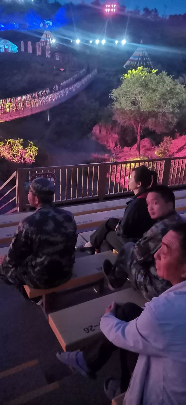 莫尼山礼赞旅行图片 3