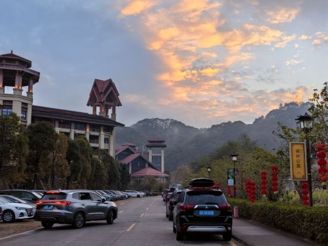 经律论文化旅游小镇旅行图片 2