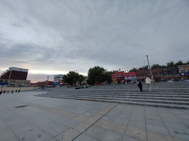 安代广场旅行图片 3