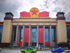 八一广场-南昌-谭天扫雪