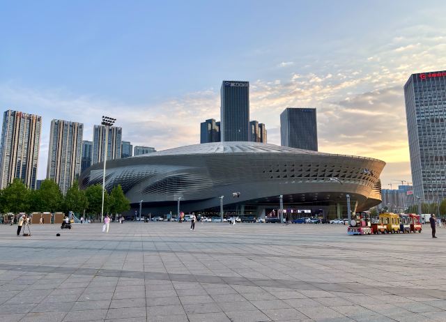 东港音乐喷泉广场旅行图片 3