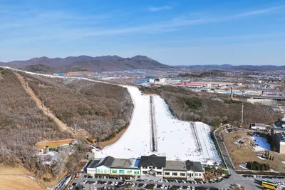 铭湖滑雪场