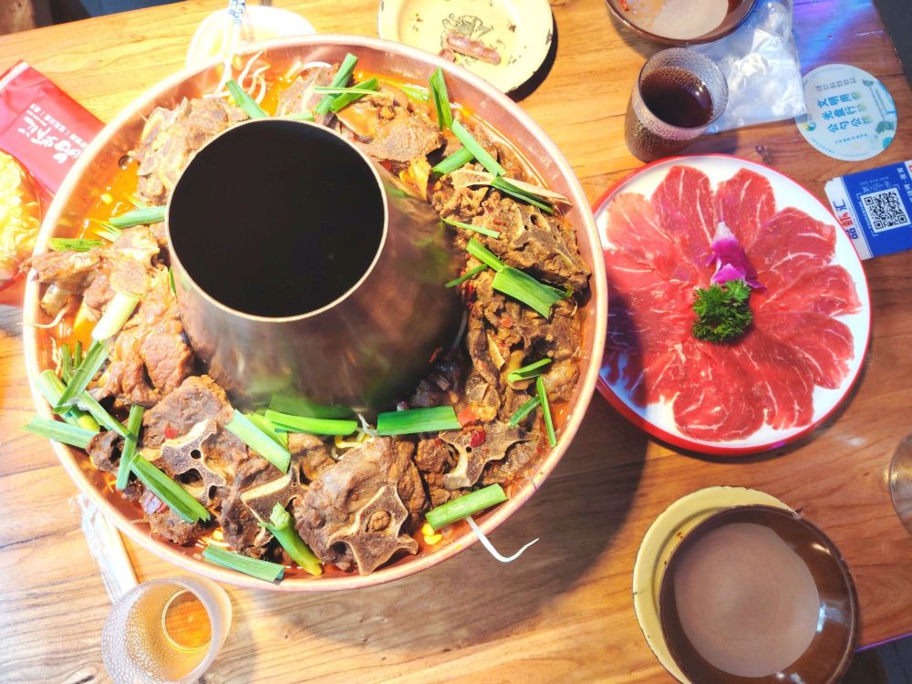 品虾汇·龙虾烧烤·川菜夜宵(宝山月浦店)