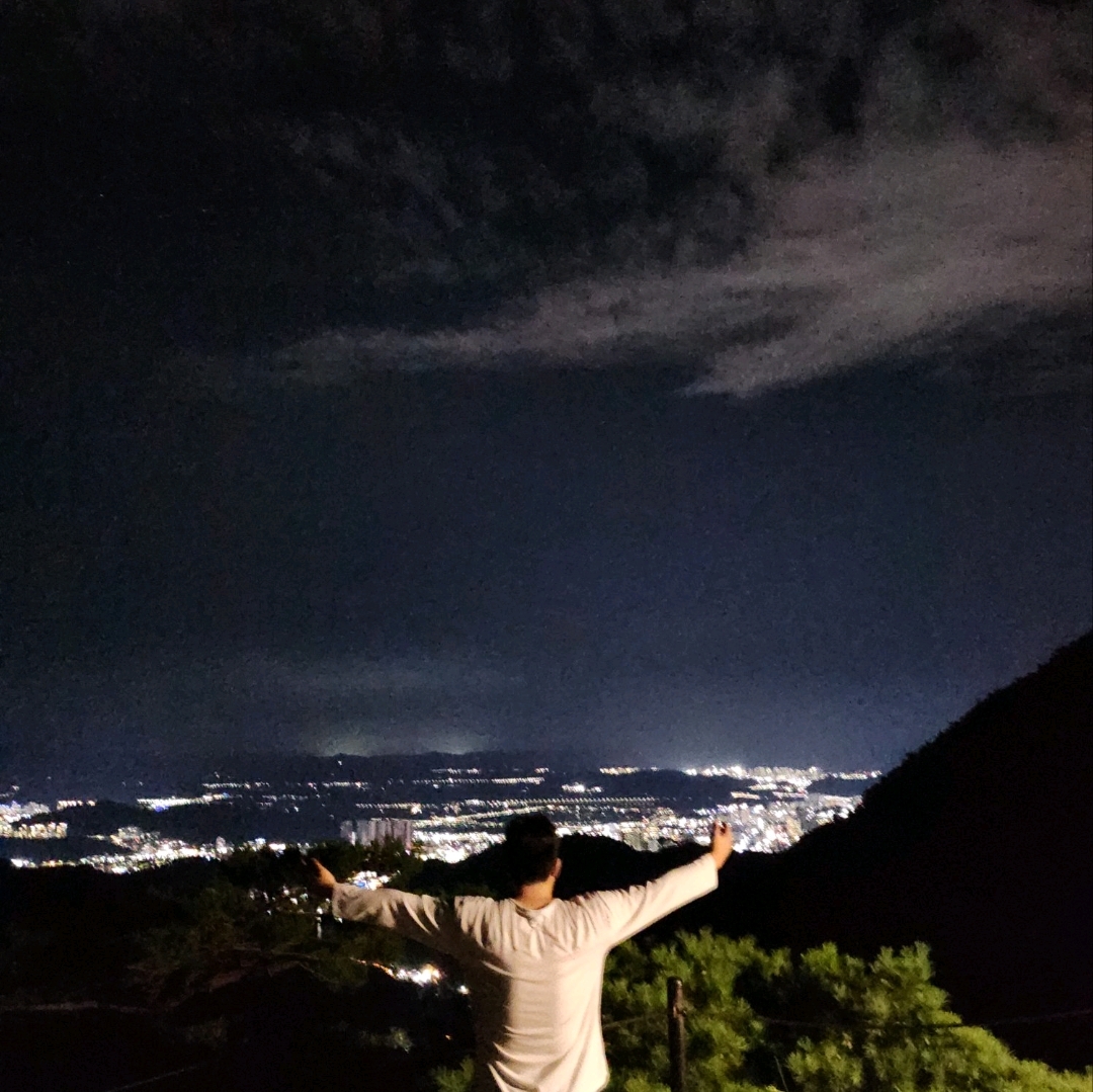夜景景点“金乌山”这里是古美吗?