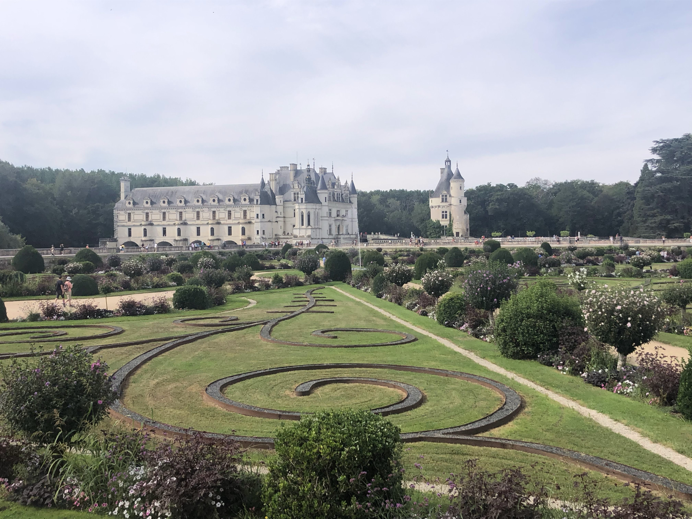 法国巴黎近郊的城堡之旅“Schnonsso城堡”