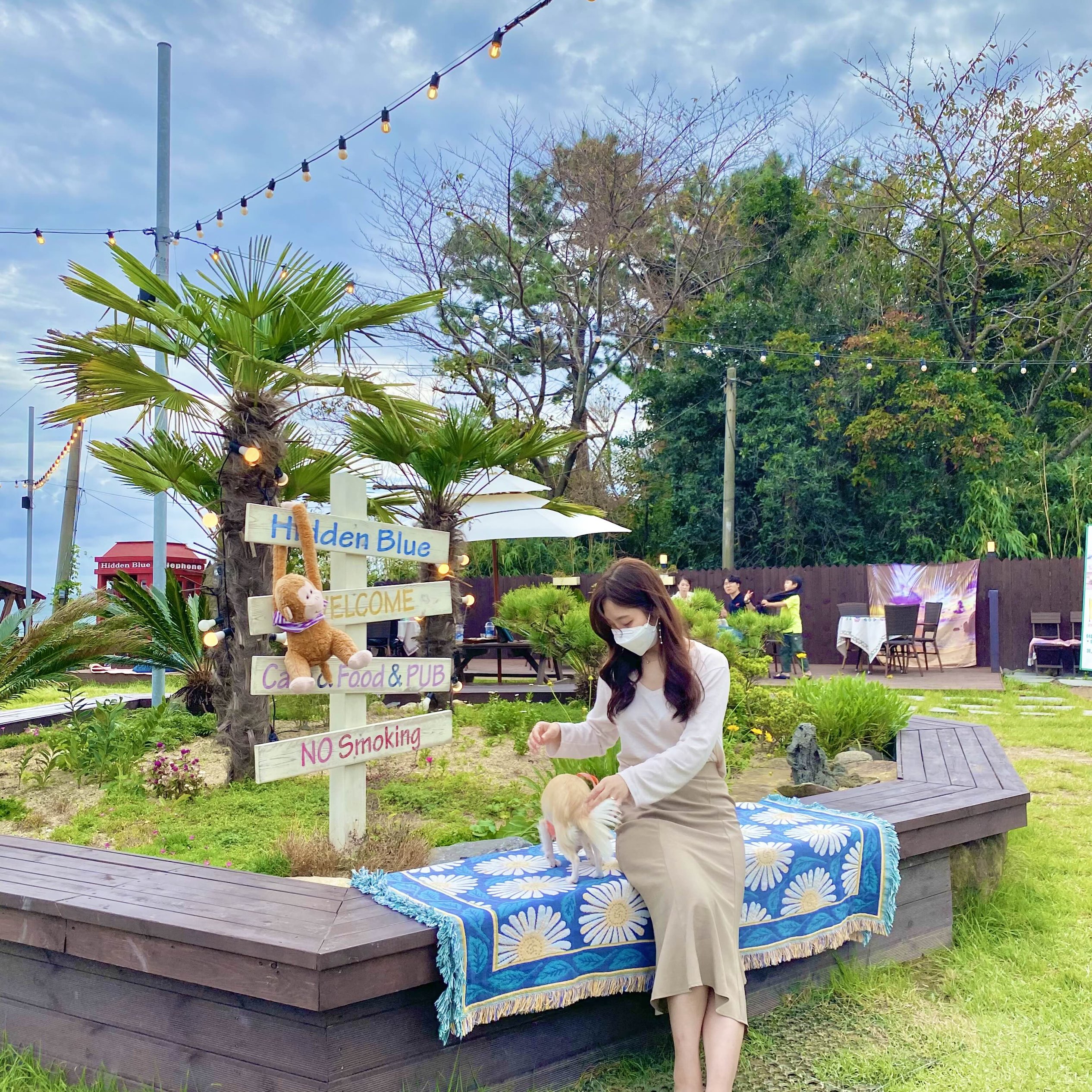 东南亚感性关节隐藏的蓝色咖啡馆,海景是艺术