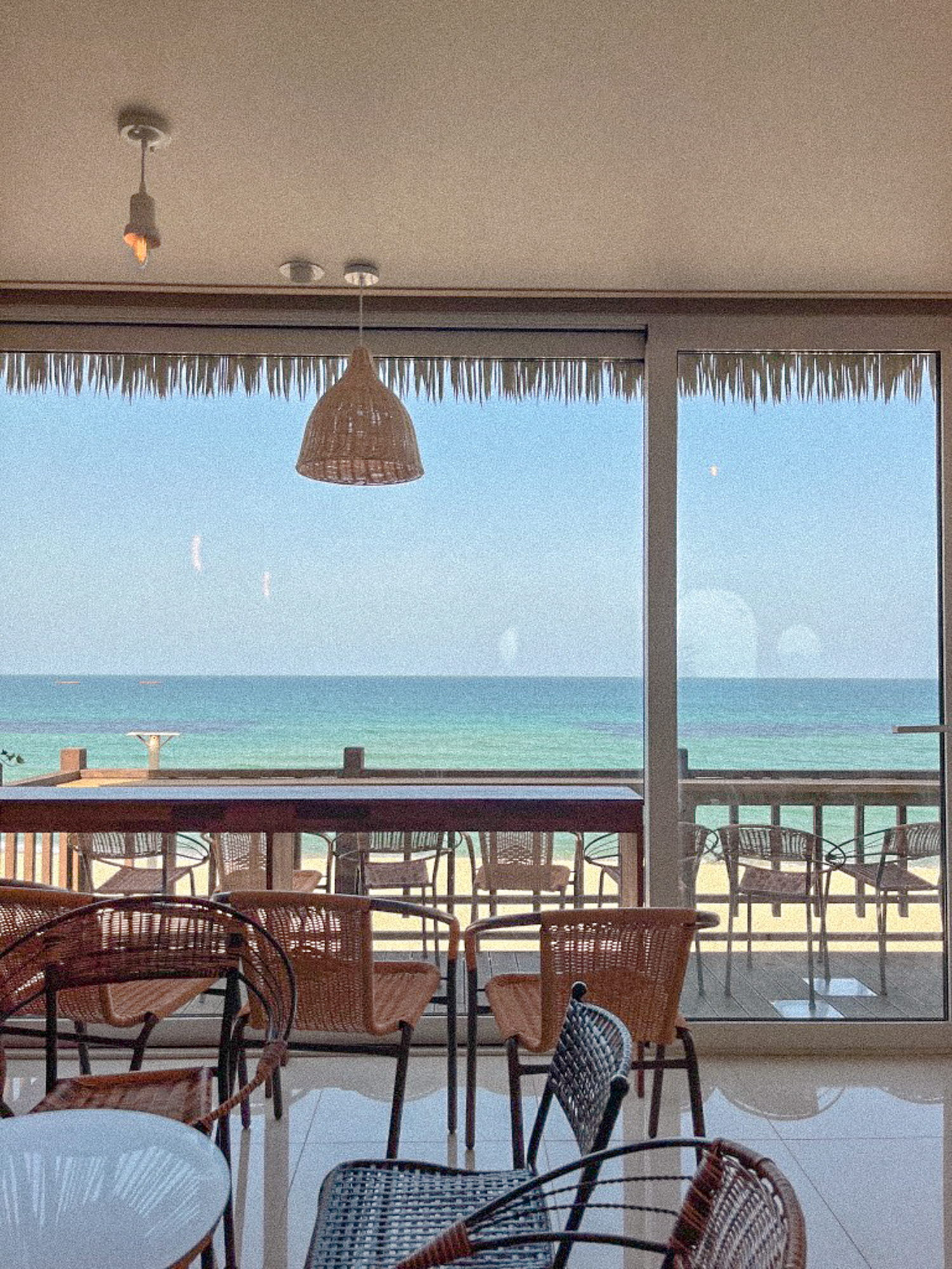 巴厘岛感性海景咖啡馆就在海滩前🏝️