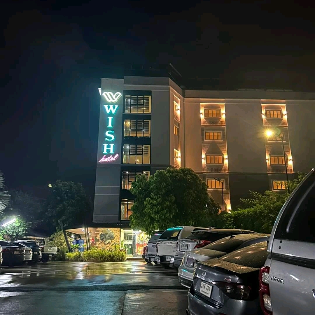 Wish hotel,乌汶叻差他尼市中心的酒店。价格实惠