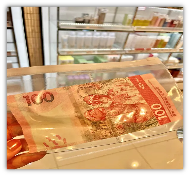 香港ドル 100ドル（日本円で約1700円）で何が買える？！夜の香港を楽し