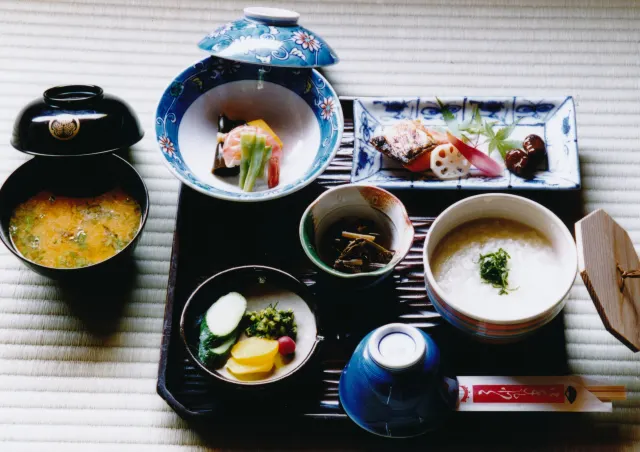 【香川県高松市】ミシュラン三つ星の大名庭園！園内の着物レンタルで散策・撮影もおすすめな香川県高松市の栗林公園（りつりんこうえん）