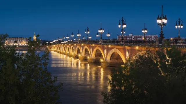 Die Pont de Pierre in Bordeaux, Frankreich