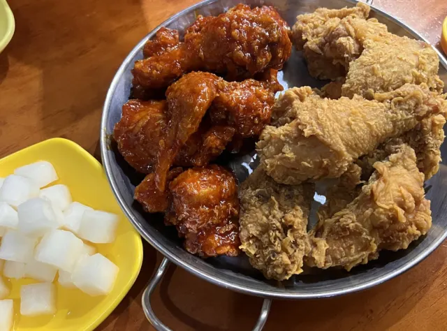 韓国チキン 韓国明洞グルメ2025