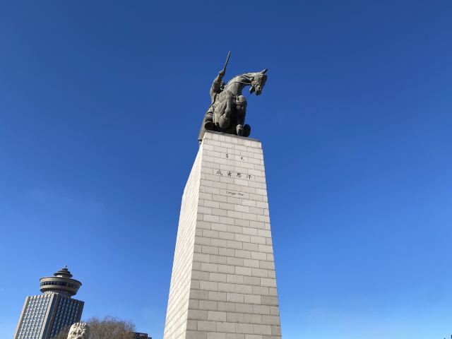 成吉思汗广场旅行图片 1