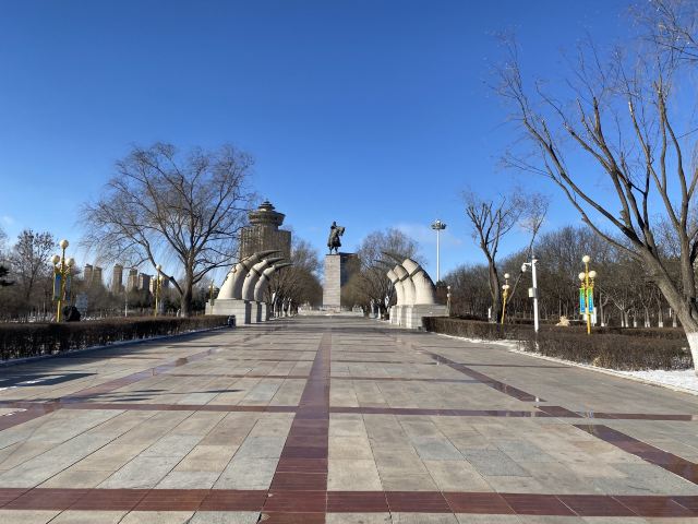 成吉思汗广场旅行图片 3
