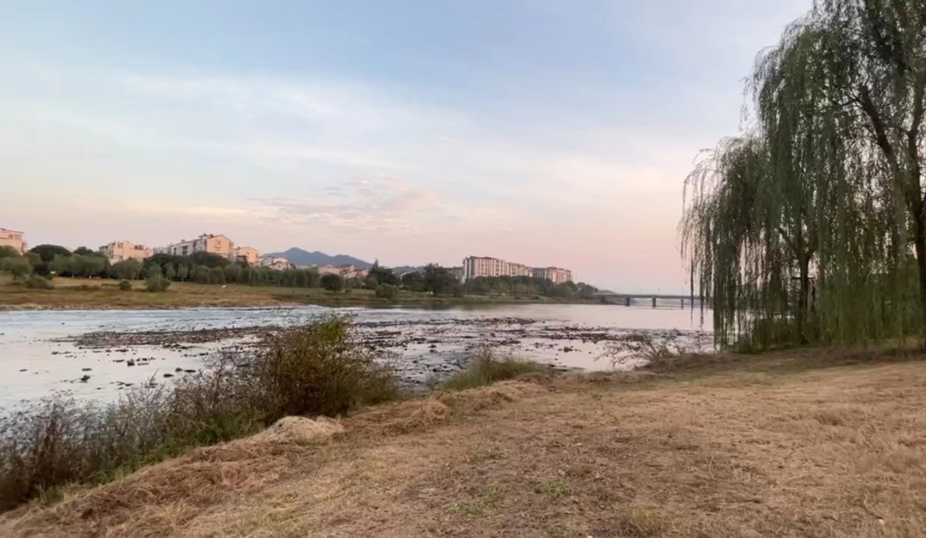 黑岩石山 狮子山