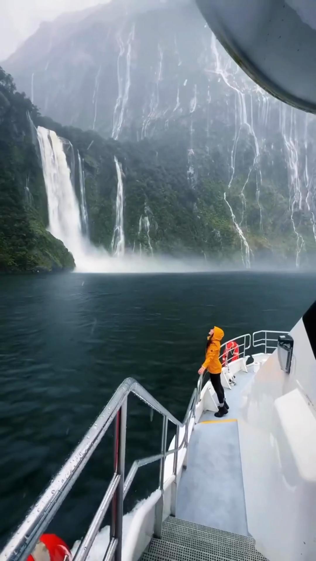 这瀑布真的太美啦新西兰最美瀑布