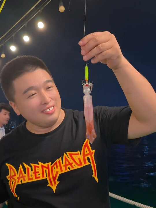 泰国芭提雅海钓鱿鱼是一种什么体验