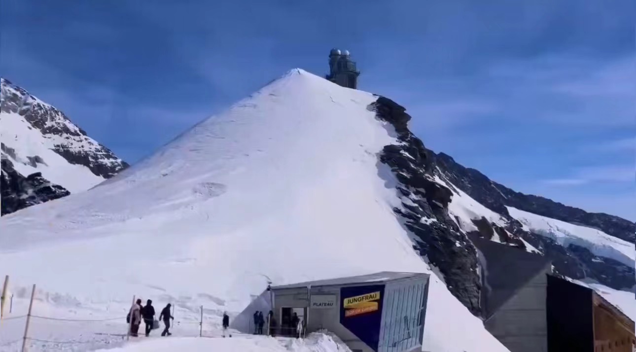 瑞士少女峰缆车加高山火车登峰新体验