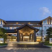 新兴禅域小镇雅途酒店