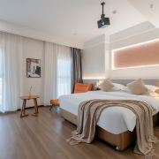 汤姆·智慧酒店