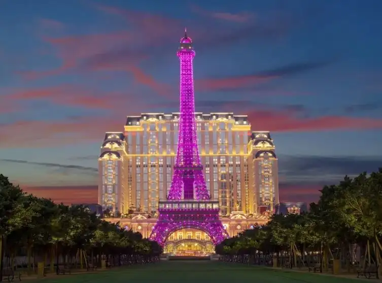 約三份之一的房間可以看到仿艾菲爾鐵塔